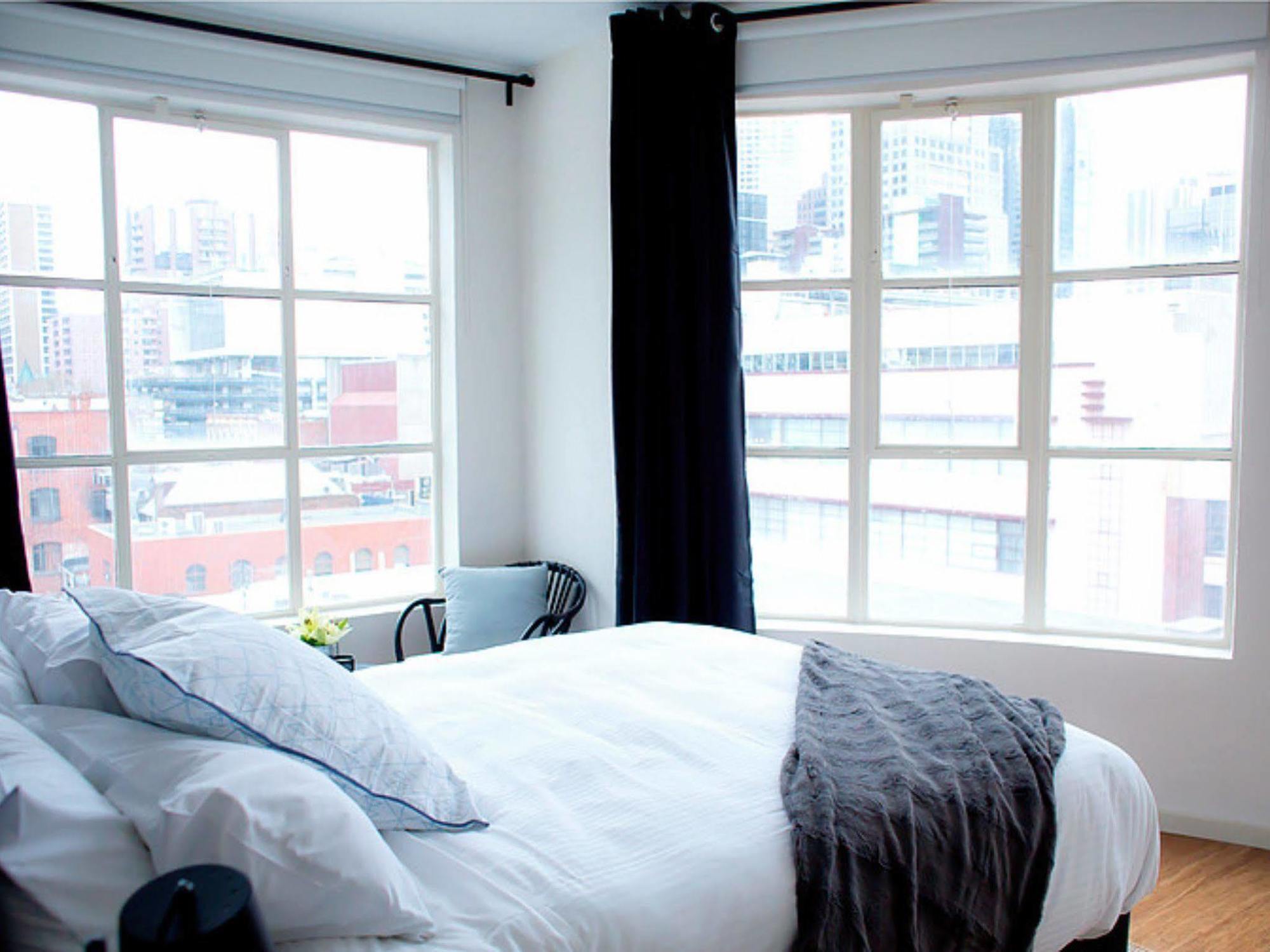 The Town Apartments Melbourne Bagian luar foto