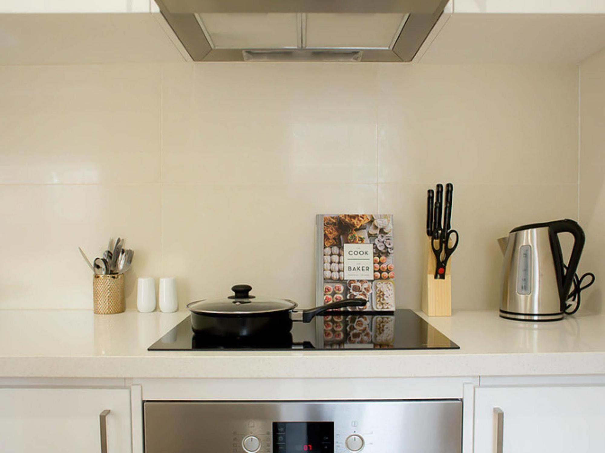 The Town Apartments Melbourne Bagian luar foto