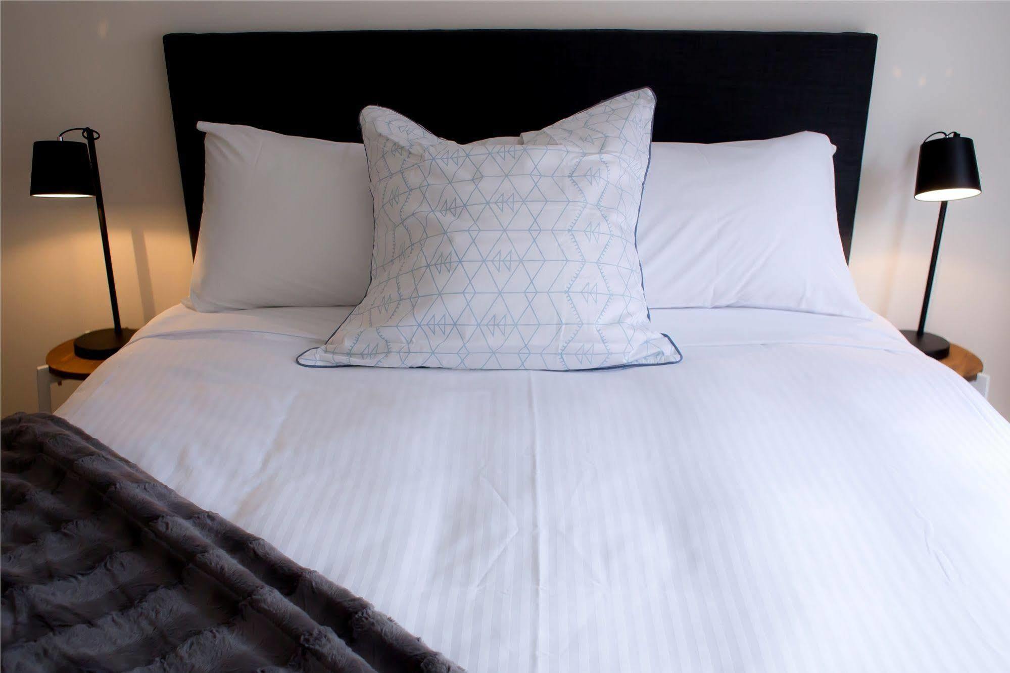 The Town Apartments Melbourne Bagian luar foto
